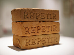 Repetir, Repetir, Repetir