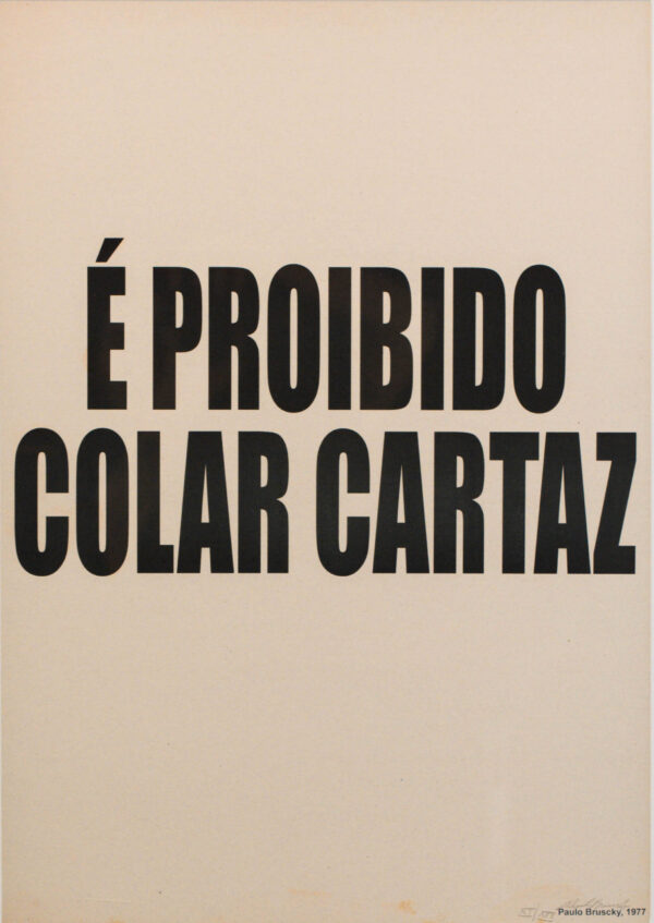 Proibido colar cartaz